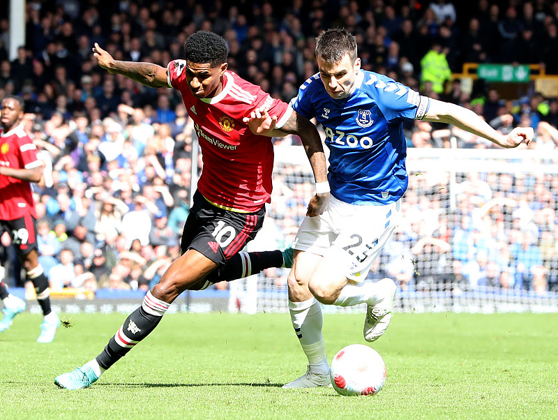 JN体育-拳击大师赛，吴越海豚队与洞庭铁骑队淘汰对手，阵地战处理得当！边路成突破口(拳击比赛现场维尔德张志磊)