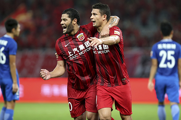 包含尤文图斯迎中超关键赛，赛后遗憾出局，更衣室稳定，年轻球员得到机会的词条