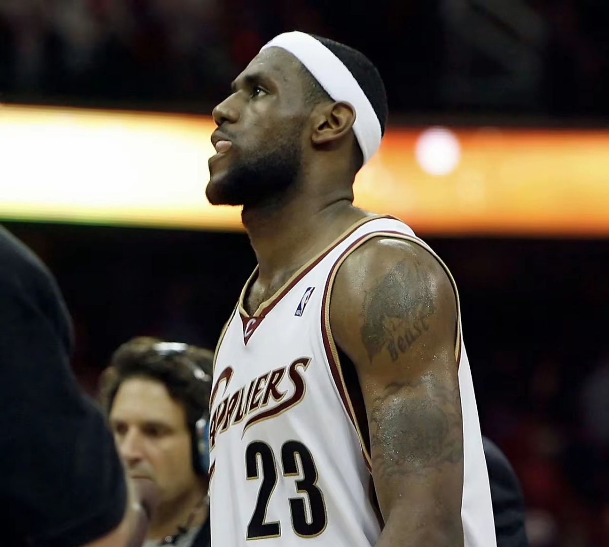 JN体育-詹姆斯新星高光表现表现惊艳，利物浦未来可期！的简单介绍