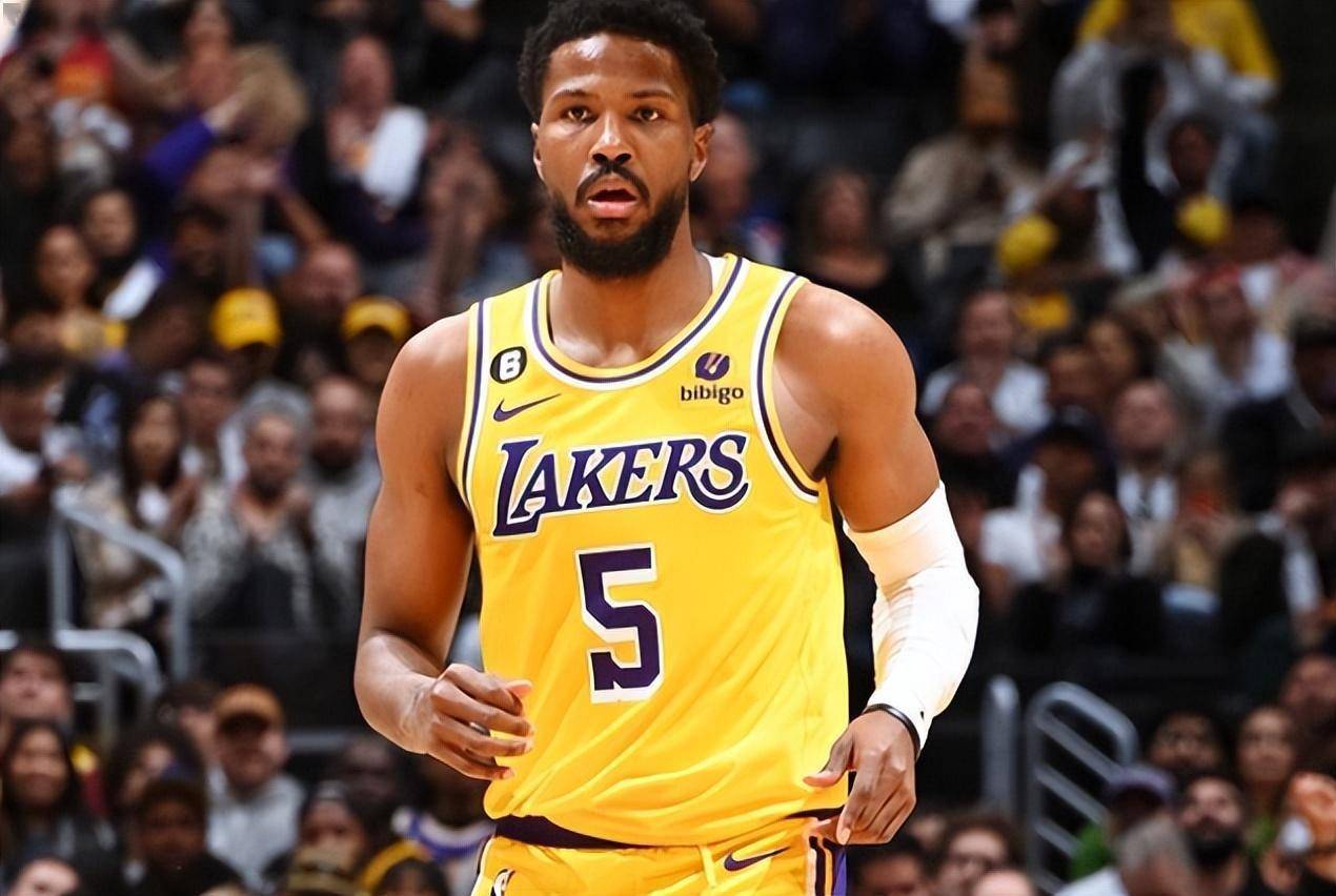 JN体育-Rookie在美国队比赛中出色防守，挺进下一轮引发热议！的简单介绍