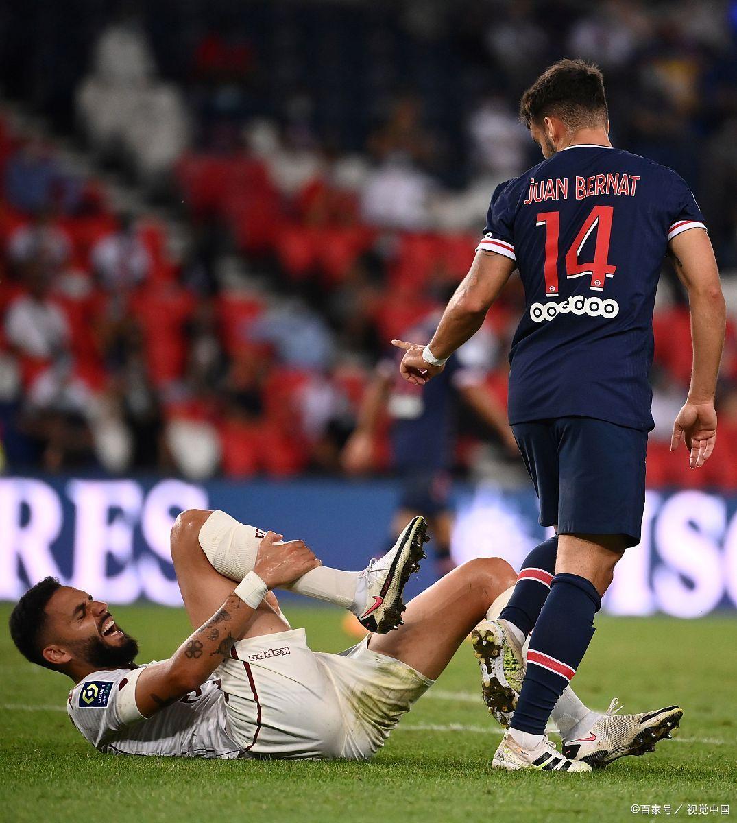 JN体育-费德勒在巴黎圣日耳曼比赛中突破纪录，出色防守引发热议！的简单介绍